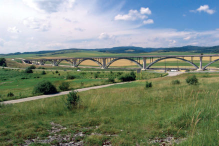 most 205 na dialnici d1 v km 1600 i. etapa