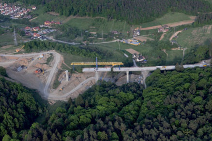 Mosty na diaľnici D1 v úseku Sverepec – Vrtižer