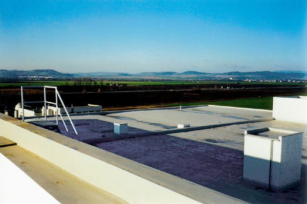 Ploché strechy ako výzva (profil spoločnosti Strestav)