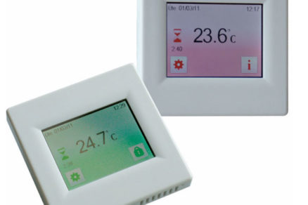 programovatelny dotykovy termostat