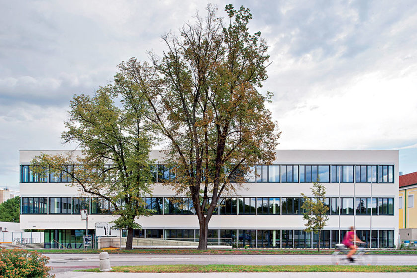 rekonstrukcia obchodnej akademie vo viedni