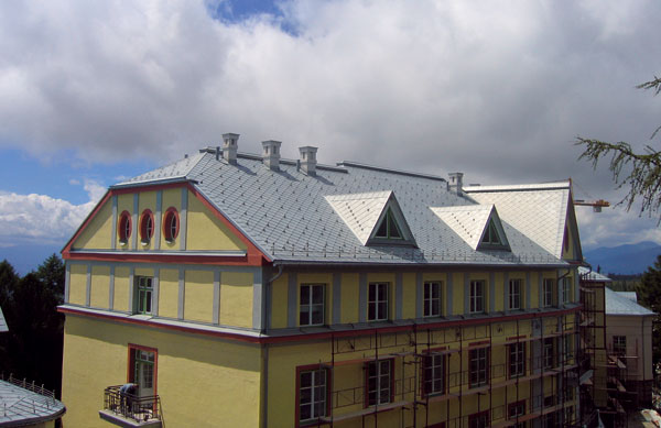 Rekonštrukcia strešnej krytiny liečebného komplexu Hviezdoslav