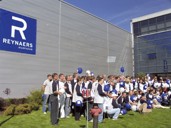 Reynaers Aluminium s novým logom