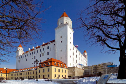 Späť ku koreňom: úloha okien pri rekonštrukcii Bratislavského hradu