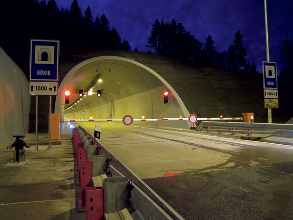 Technologické vybavenie cestných tunelov a diaľnic
