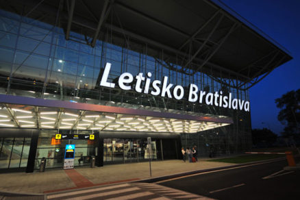terminal letisko m. r. stefanika bratislava airport bratislava a. s. bts