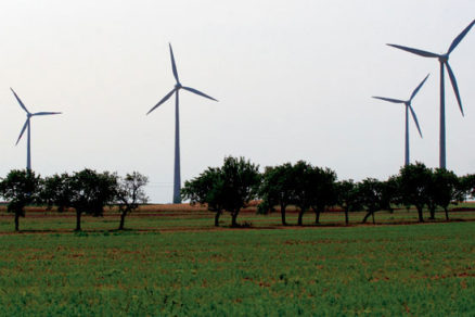 V Komárne plánujú postaviť 60 veterných elektrární