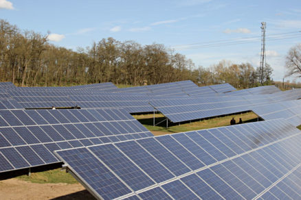 V Lučenci začali s výstavbou prvej slnečnej elektrárne