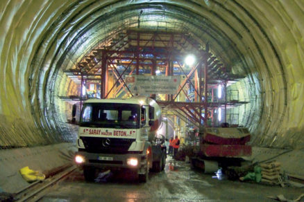 Výstavba bosporského železničného spojenia
