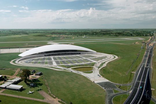 Terminal Rafaela Vznášajúci sa letiskový terminál od Rafaela Viñolyho | ASB.sk